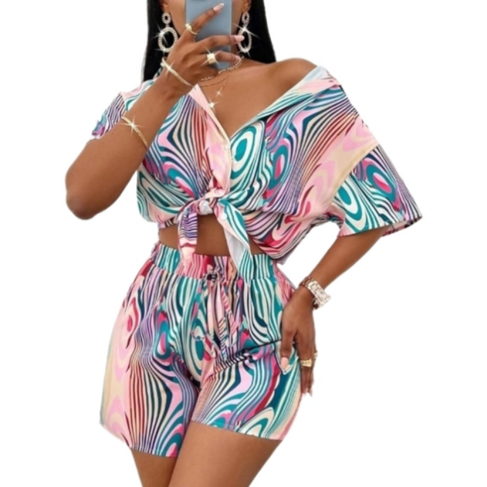 Ladies Colorful two piece short set sz Xlarge